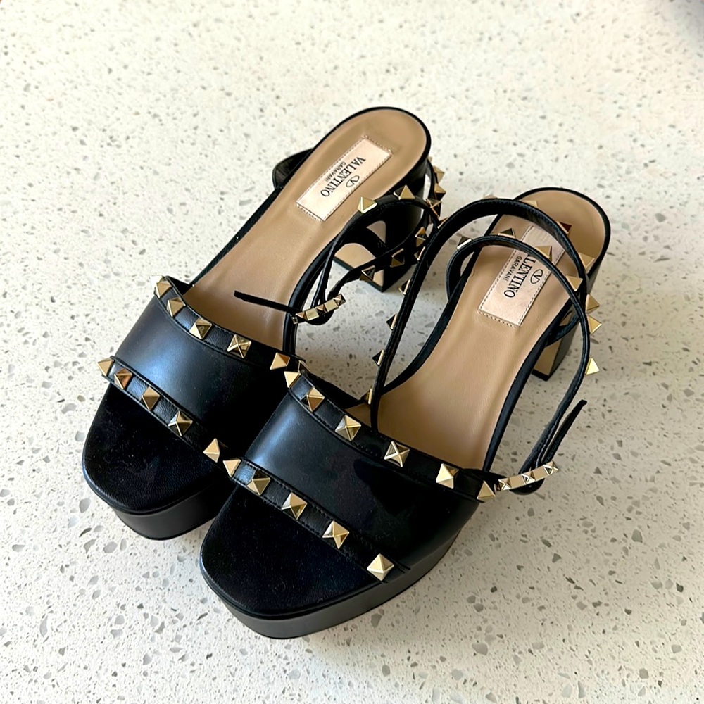 Valentino Garavani Rockstud Platform Sandals